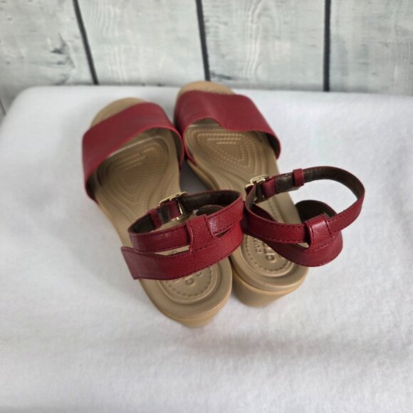 Crocs Leigh Ann Ankle Strap Leather Wedge Sandal Women Size 8 Garnet Red Comfort - Picture 5 of 10